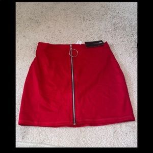 BRAND NEW: Fashion nova red fitted skirt